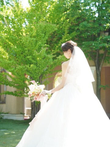 【新潟の花嫁様へお悩み解消！気に入った衣裳が見つからない！持ち込みを検討の方】県内NO.1のドレス数！持込料＆無料試着相談会